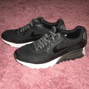 Women’s Nike Air Max